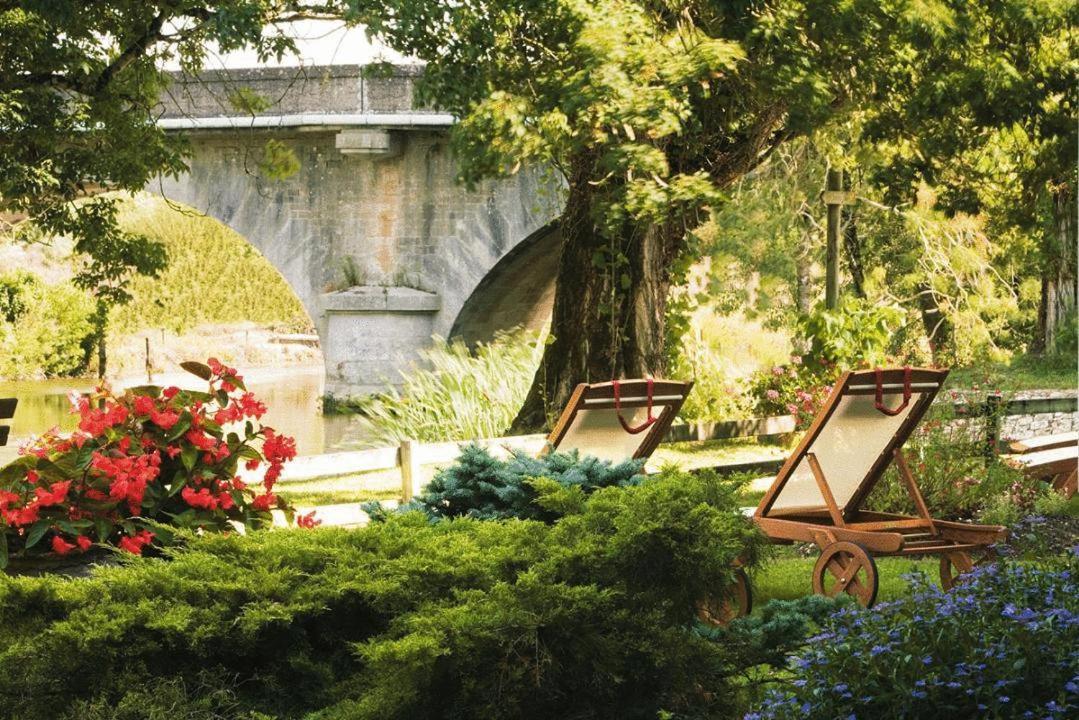 Logis Auberge De La Riviere Les Velluire-sur-Vendee Buitenkant foto