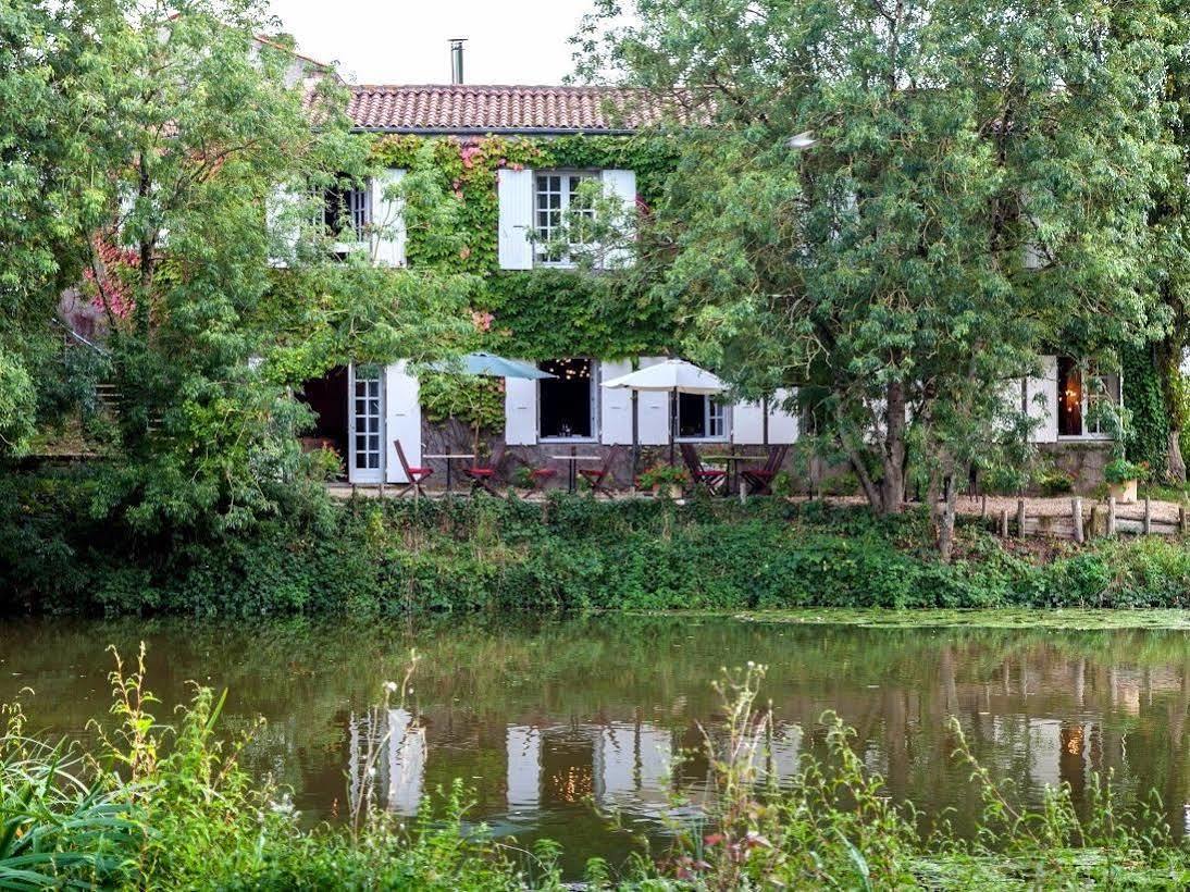 Logis Auberge De La Riviere Les Velluire-sur-Vendee Buitenkant foto