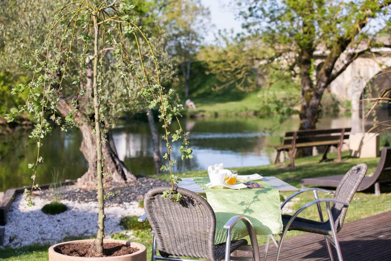 Logis Auberge De La Riviere Les Velluire-sur-Vendee Buitenkant foto